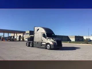 2025 Freightliner Cascadia 126