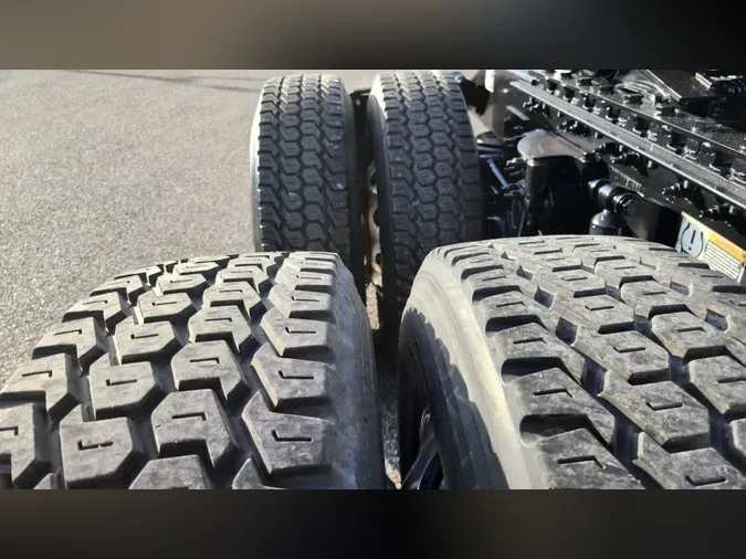 2020 Peterbilt 5796b18ebe1b35e7e200694398bb56b2f8d