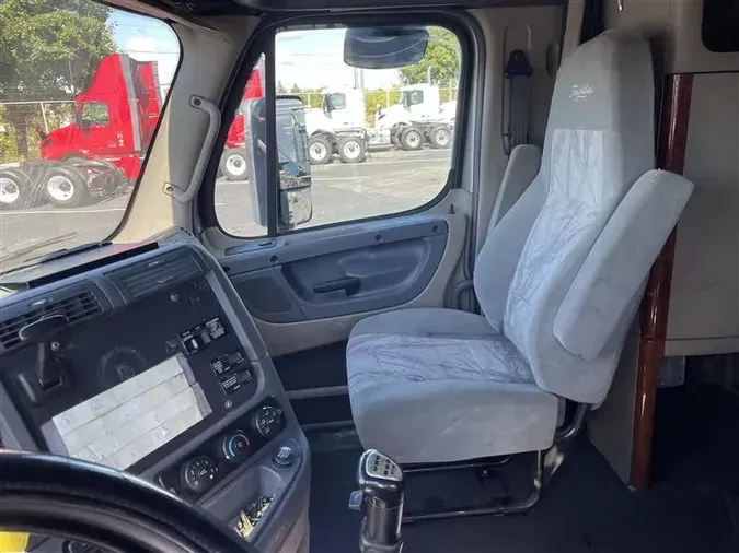 2015 FREIGHTLINER CASCADIA