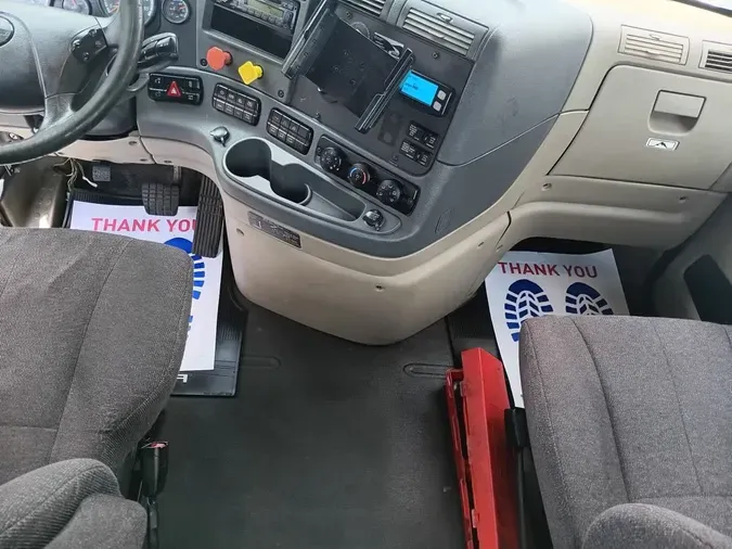 2017 FREIGHTLINER CASCADIA 125