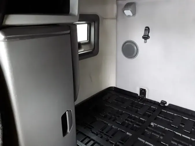 2020 VOLVO VNL64T-760