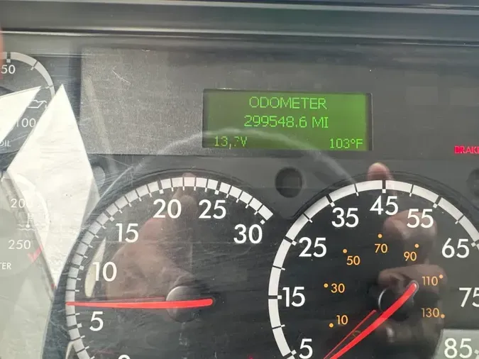 2018 FREIGHTLINER M2 106