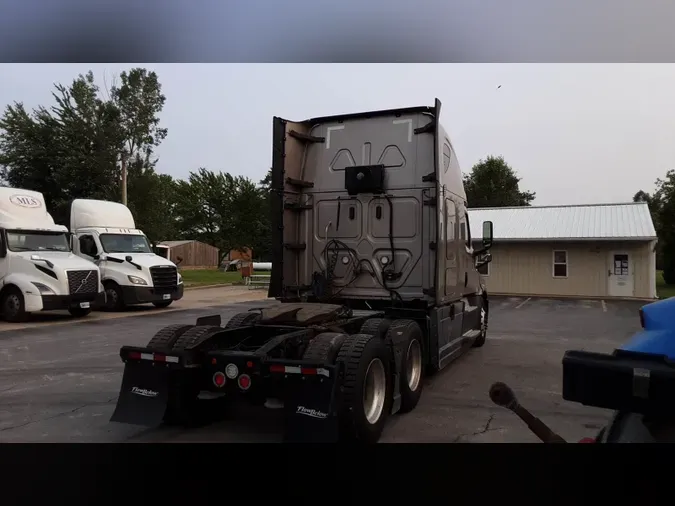 2020 Freightliner Cascadia