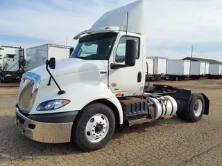 2019 NAVISTAR INTERNATIONAL RH613 DAYCAB S/A