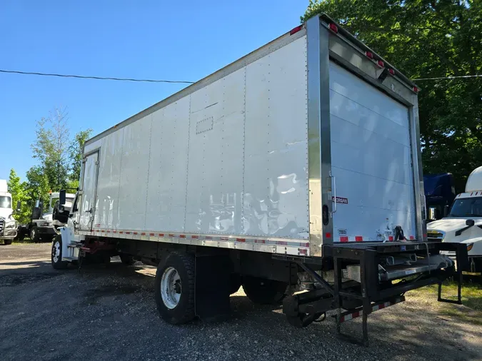 2017 FREIGHTLINER/MERCEDES M2 106