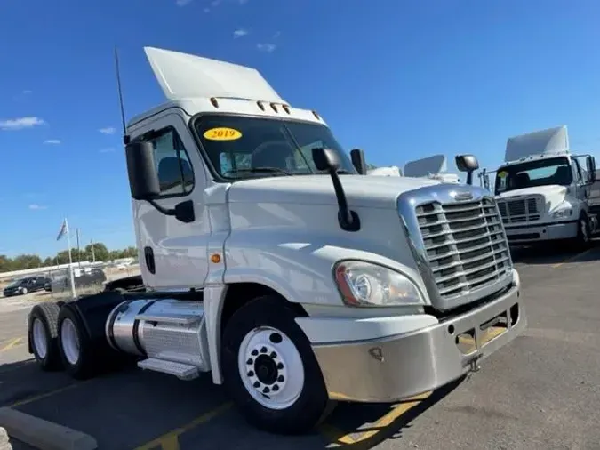 2019 FREIGHTLINER/MERCEDES CASCADIA 125