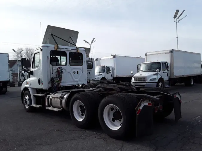 2017 FREIGHTLINER/MERCEDES CASCADIA 113