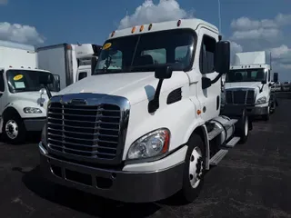 2014 FREIGHTLINER/MERCEDES CASCADIA 113