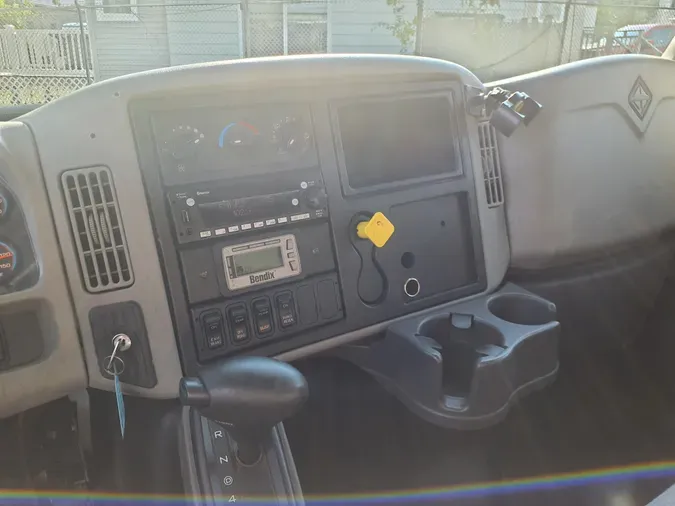 2018 NAVISTAR INTERNATIONAL 4300