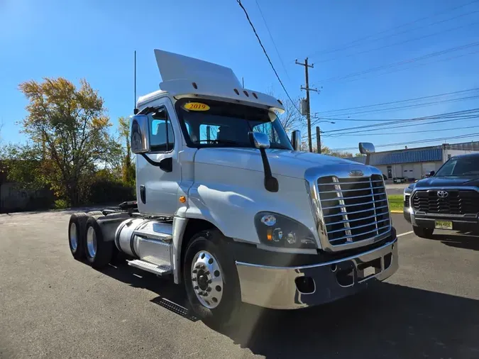 2019 FREIGHTLINER/MERCEDES CASCADIA 1256b29cec1dc258d7bed6302cbffafb23a