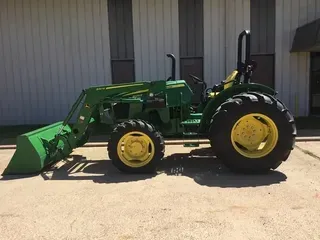2018 JOHN DEERE 5075E