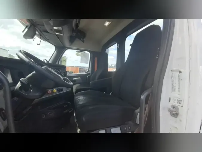 2019 Freightliner Cascadia 126
