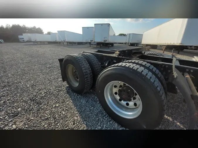 2019 Volvo VNL300