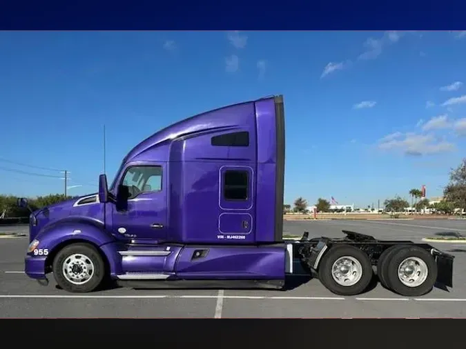 2021 Kenworth T6806b3389129de9e3642258513498796451