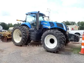 2012 New Holland T8.330
