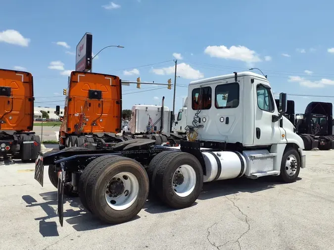 2020 FREIGHTLINER CASCADIA 125