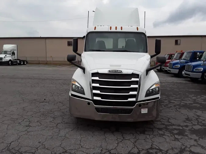 2019 FREIGHTLINER/MERCEDES NEW CASCADIA PX126646b3a5b54c645f675ef4498eba4f79638