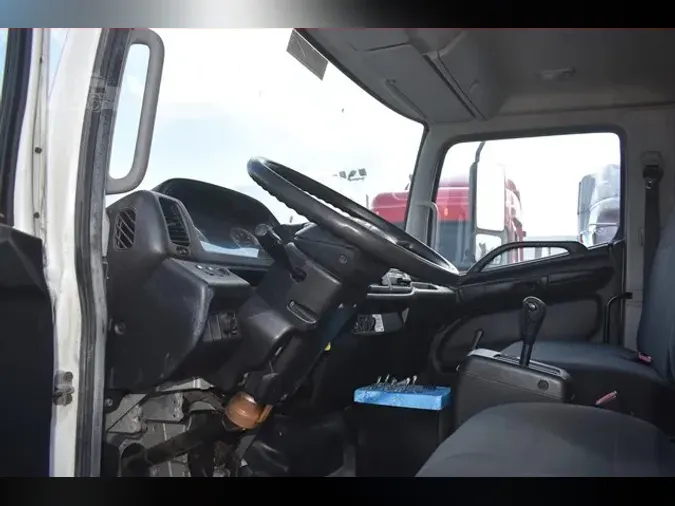 2013 HINO 338