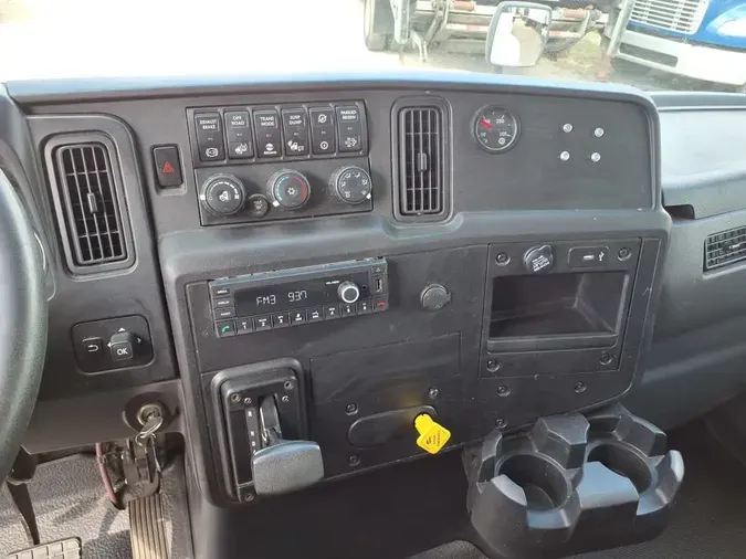 2020 NAVISTAR INTERNATIONAL MV607 (4X2)