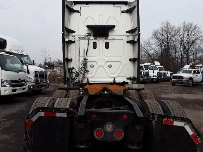 2017 FREIGHTLINER/MERCEDES CASCADIA 125