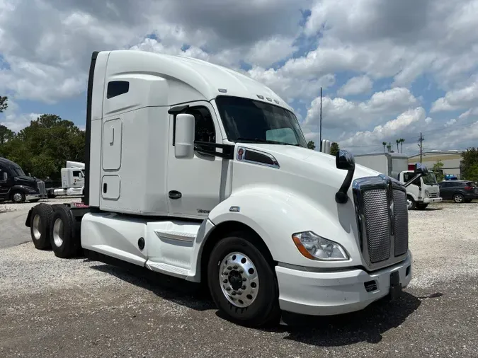 2022 Kenworth T680
