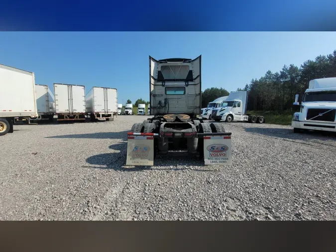 2019 Volvo VNL300