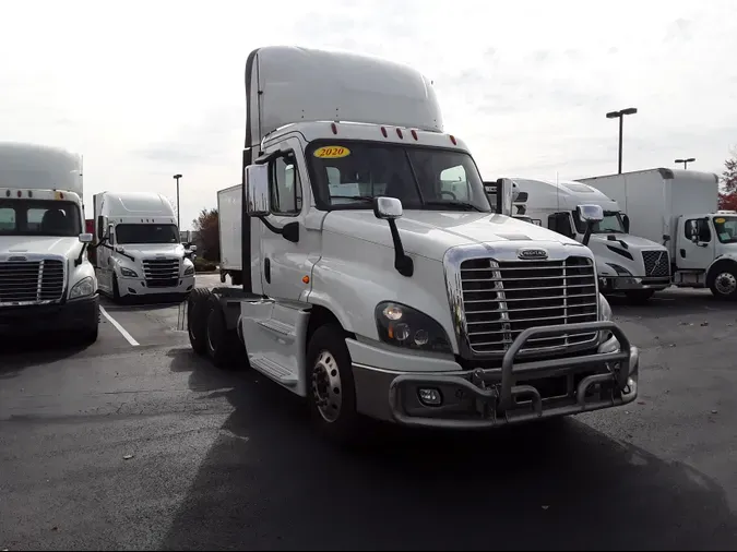 2020 FREIGHTLINER/MERCEDES CASCADIA 125