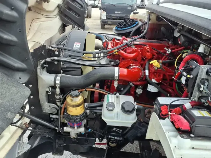 2018 FREIGHTLINER/MERCEDES M2 1066b42f91b4f4d62698110a2da49ac1685