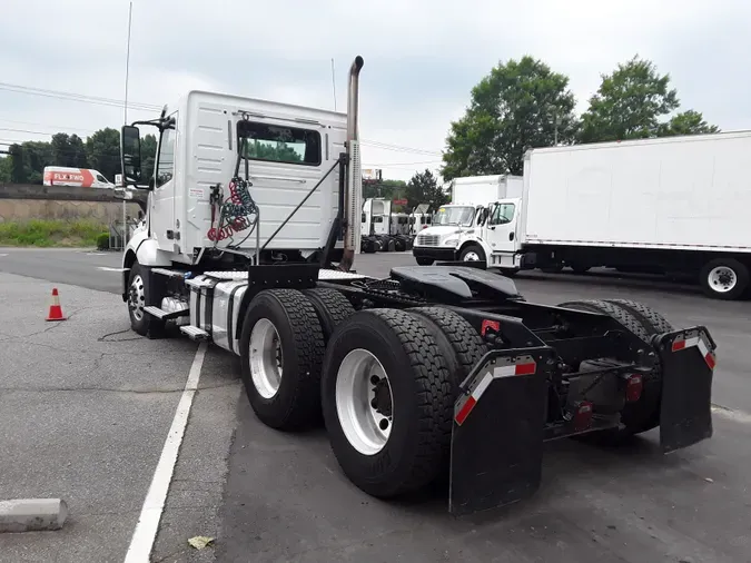 2019 VOLVO VNL64TRACTOR