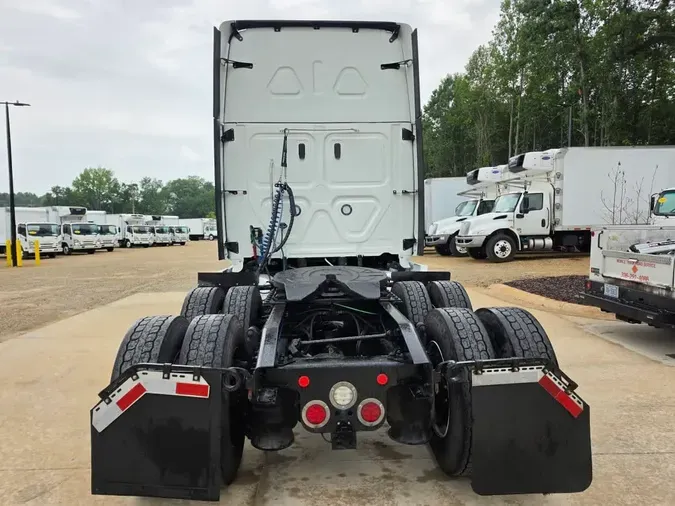 2021 FREIGHTLINER/MERCEDES NEW CASCADIA PX126646b4660a8e92962158da41ea6bb502576