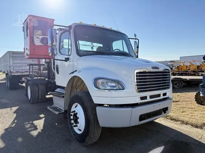 2015 FREIGHTLINER BUSINESS CLASS M2 106