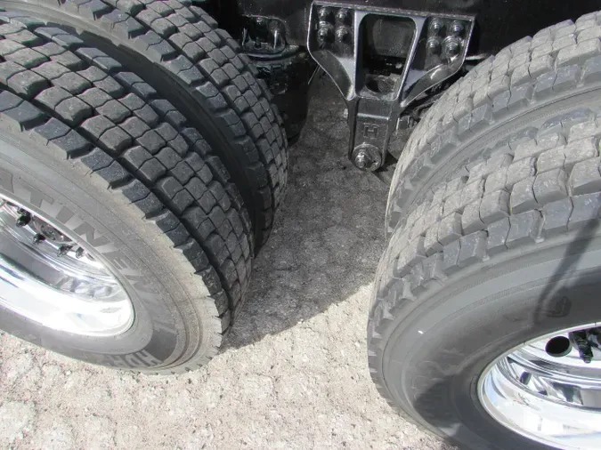 2026 Kenworth T8806b47d227a84b2133bbaee8bd586a81f7