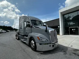 2023 Kenworth T680