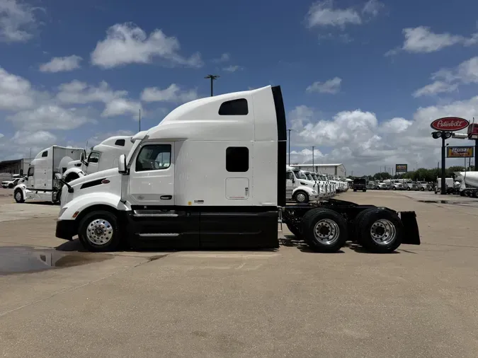 2022 Peterbilt 579