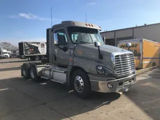 2019 FREIGHTLINER X12564ST