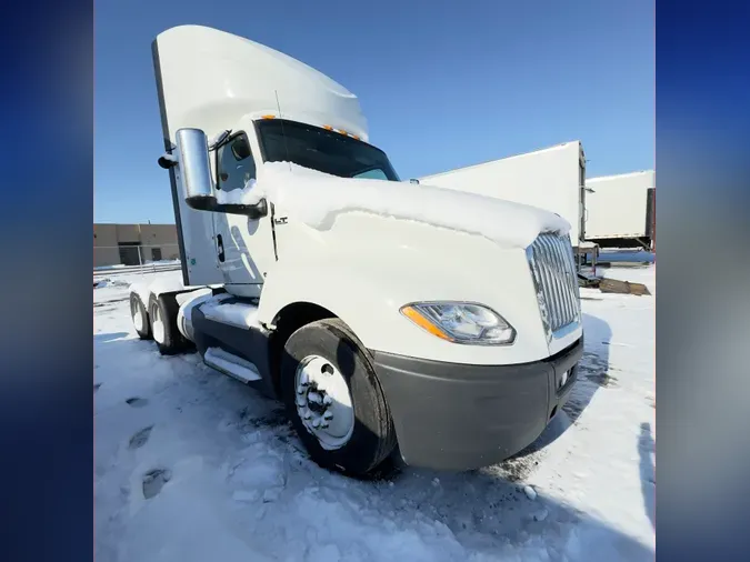 2019 NAVISTAR INTERNATIONAL LT625 DAYCAB T/A