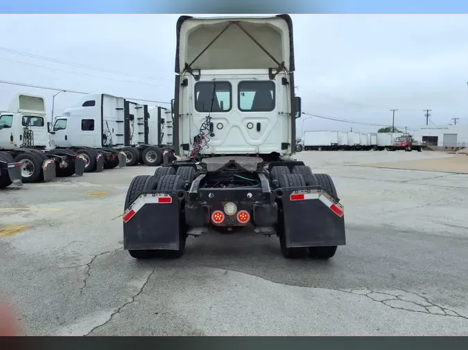 2020 FREIGHTLINER/MERCEDES CASCADIA 125