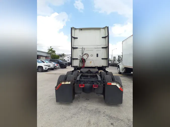 2020 NAVISTAR INTERNATIONAL LT625 SLPR CAB