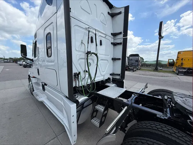 2022 Freightliner PT126SLP