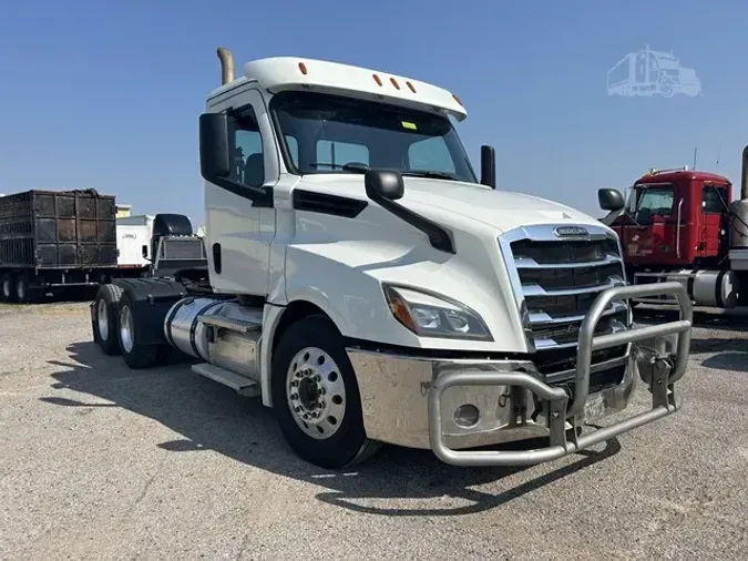 2020 FREIGHTLINER CASCADIA 126