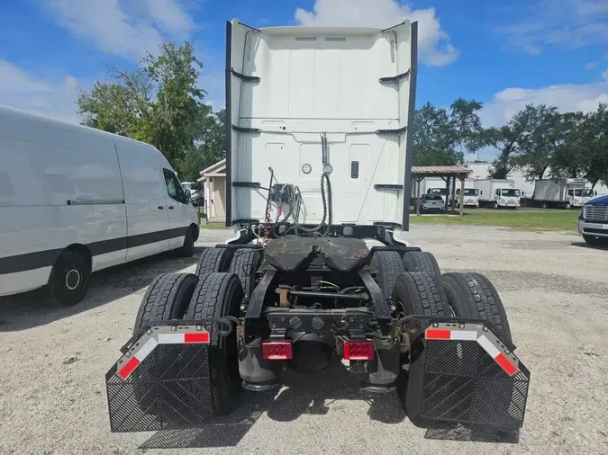 2020 NAVISTAR INTERNATIONAL LT625 SLPR CAB