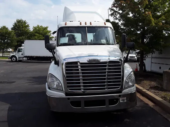 2016 FREIGHTLINER/MERCEDES CASCADIA 125