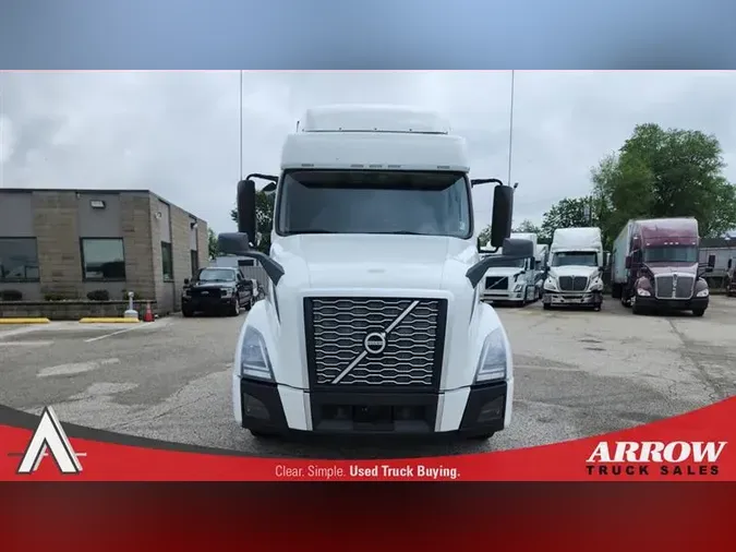 2021 VOLVO VNL740
