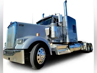 2023 Kenworth W900L