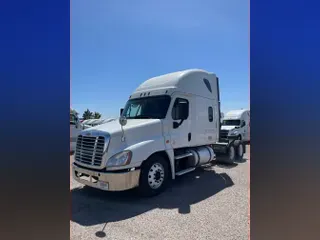 2017 Freightliner CASCADIA 125