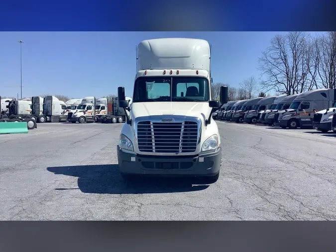 2019 Freightliner Cascadia 125