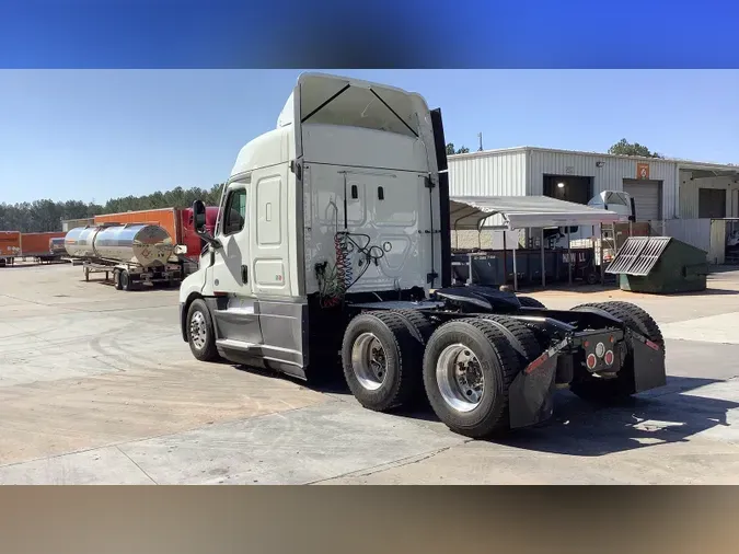 2021 Freightliner Cascadia