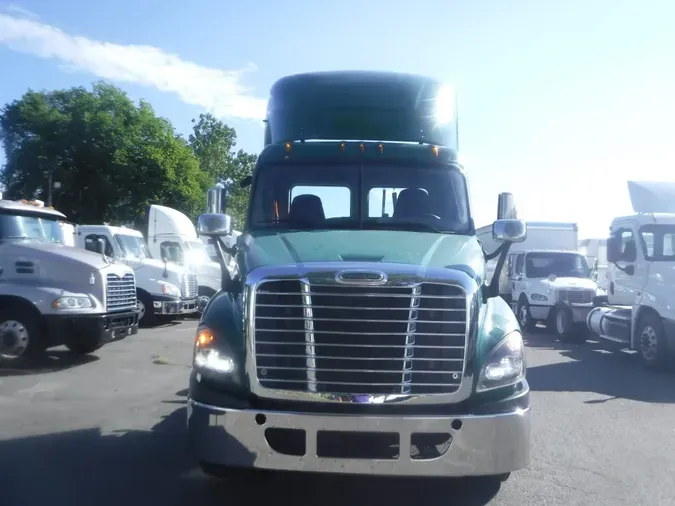 2017 FREIGHTLINER/MERCEDES CASCADIA 125