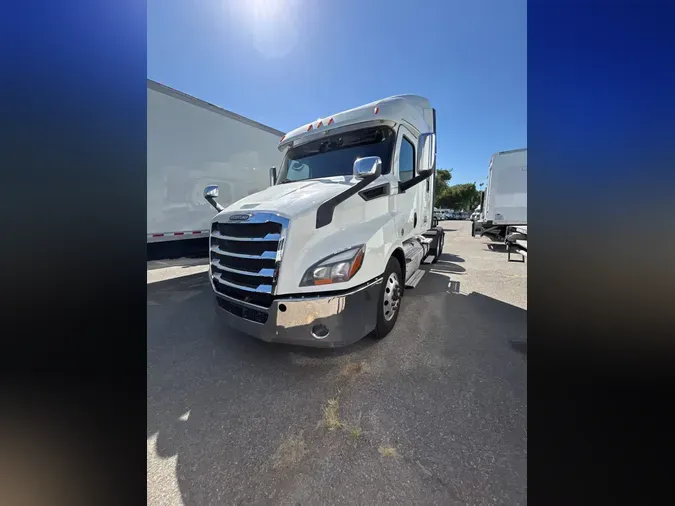 2020 FREIGHTLINER/MERCEDES NEW CASCADIA 116