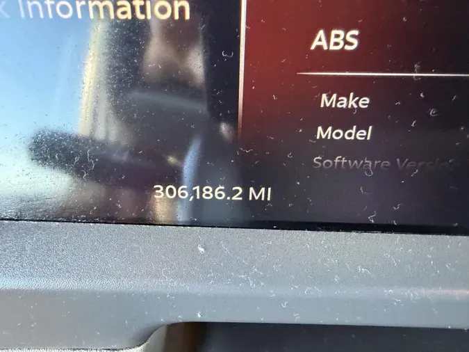 2023 Peterbilt 567